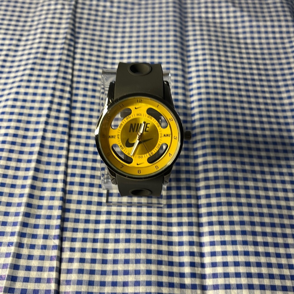 Nike Beautiful watch never used brand new